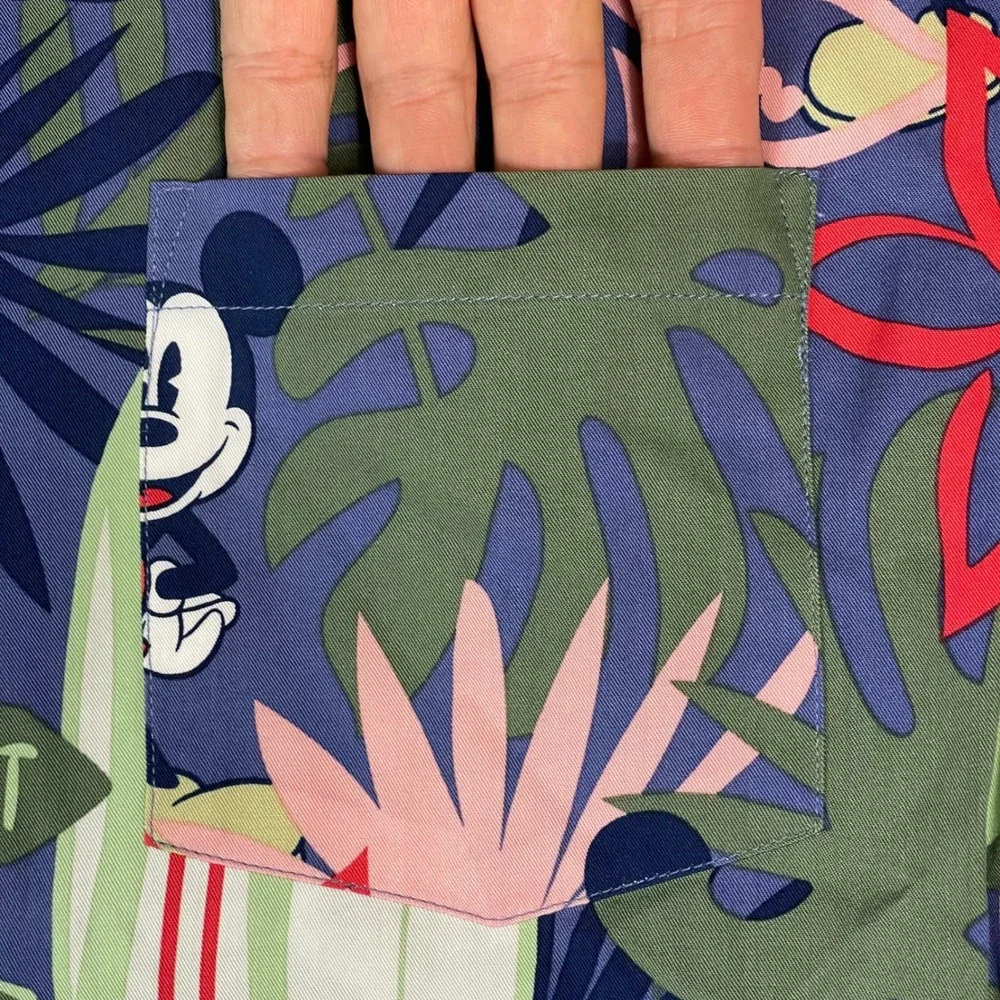 Disney Mickey Mouse Aloha Hawaiian Shirt Men's Size S‎ Vacation Resort Print